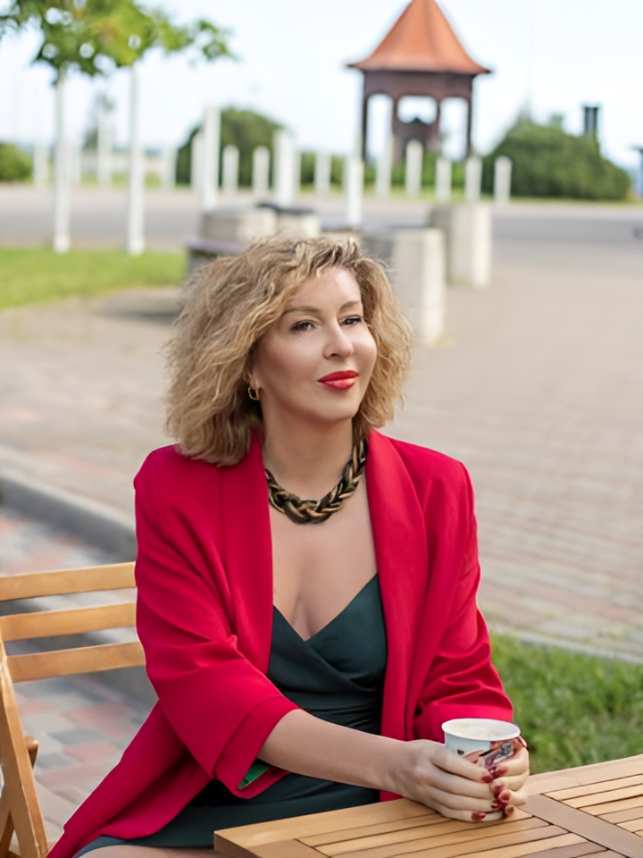 Олеся привлекальеная девушка из Красного сулина цена от 3000 руб