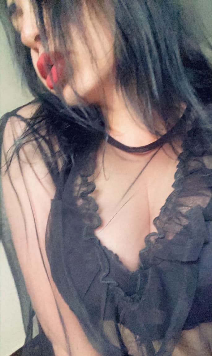 Регина привлекательная девушка из Красного сулина цена от 3000 руб