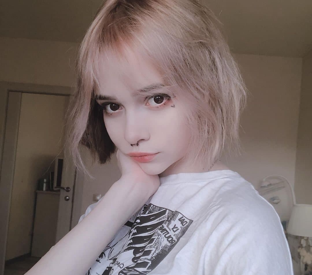 Лиза привлекальеная девушка из Красного сулина цена от 3000 руб