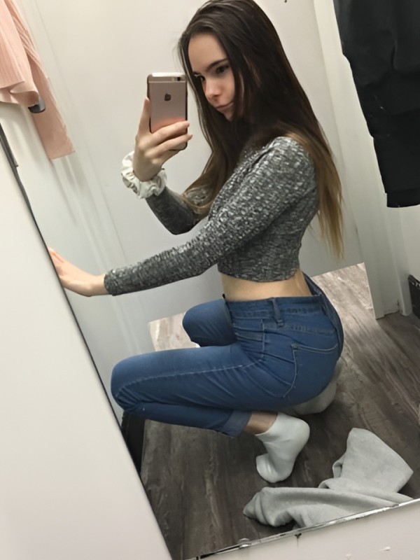 Нелли привлекательная девушка из Красного сулина цена от 2000 руб