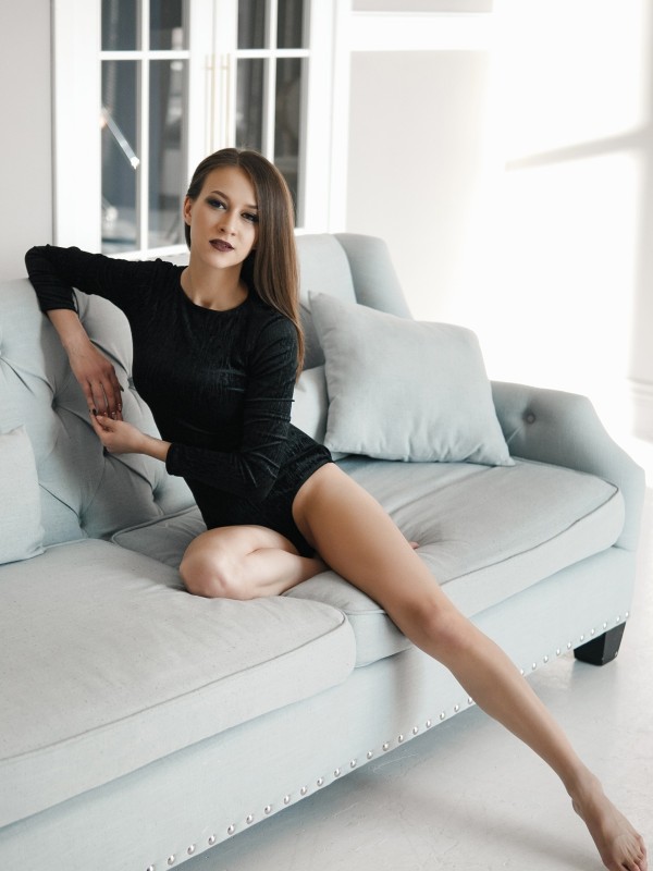 Алиса привлекательная девушка из Красного сулина цена от 3000 руб