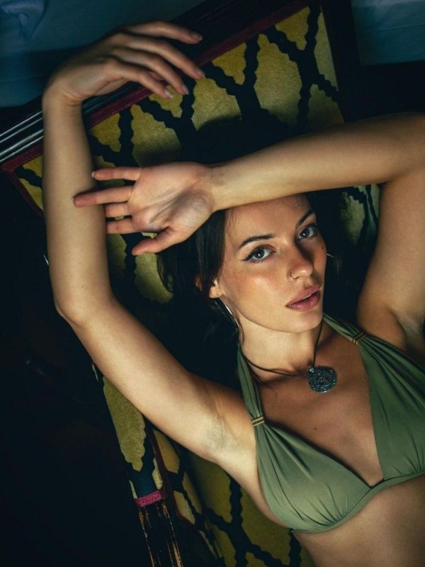 Эми привлекательная девушка из Красного сулина цена от 7000 руб